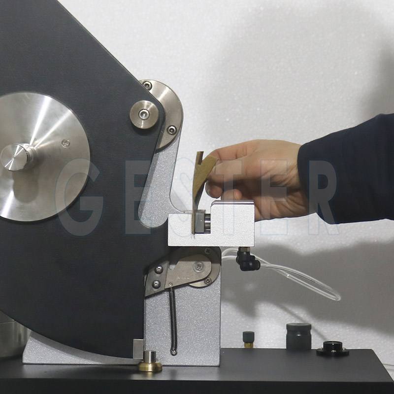 Gester a trié les produits et les performances de test des équipements de test textiles.